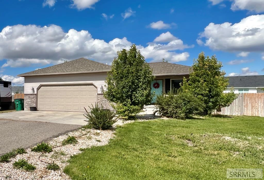 3883 E Ash Ln, Rigby, ID 83442 photo 1