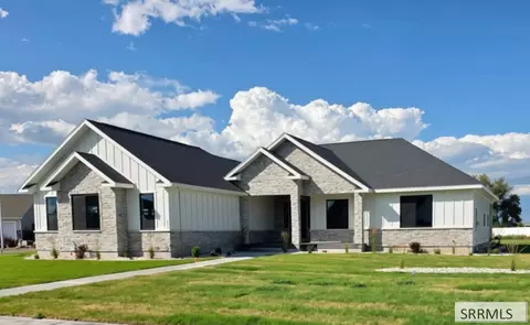832 Oak Hill Way, Rexburg, ID 83440