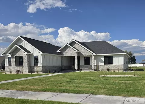 832 Oak Hill Way, Rexburg, ID 83440