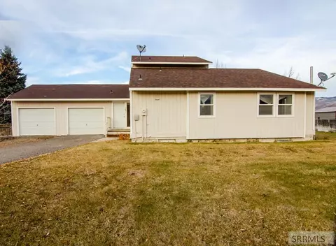 1021 S 10th St, Challis, ID 83226 photo 1