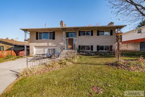 215 Mohawk Ave, Rexburg, ID 83440 photo 1