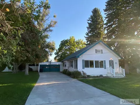 344 E Maple St, Shelley, ID 83274 photo 1