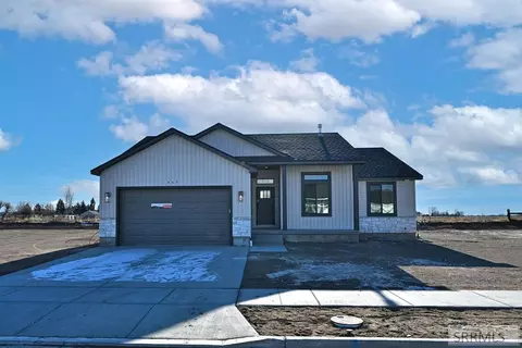489 Meadow Ave, Rigby, ID 83442 photo 1