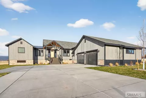 623 Royal Elk Cir, Victor, ID 83455