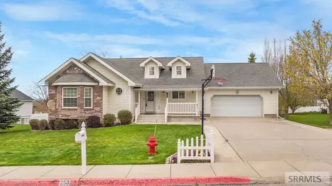 253 E 5th S, Rexburg, ID 83440 photo 1