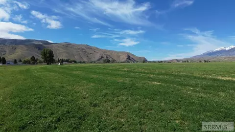 4498 Old Loop Rd, Mackay, ID 83251 photo 1