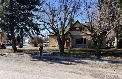 407 Lena St, Salmon, ID 83467