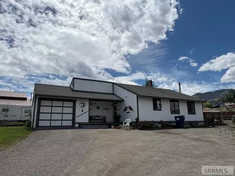 1110 S 10th St, Challis, ID 83226 photo 1
