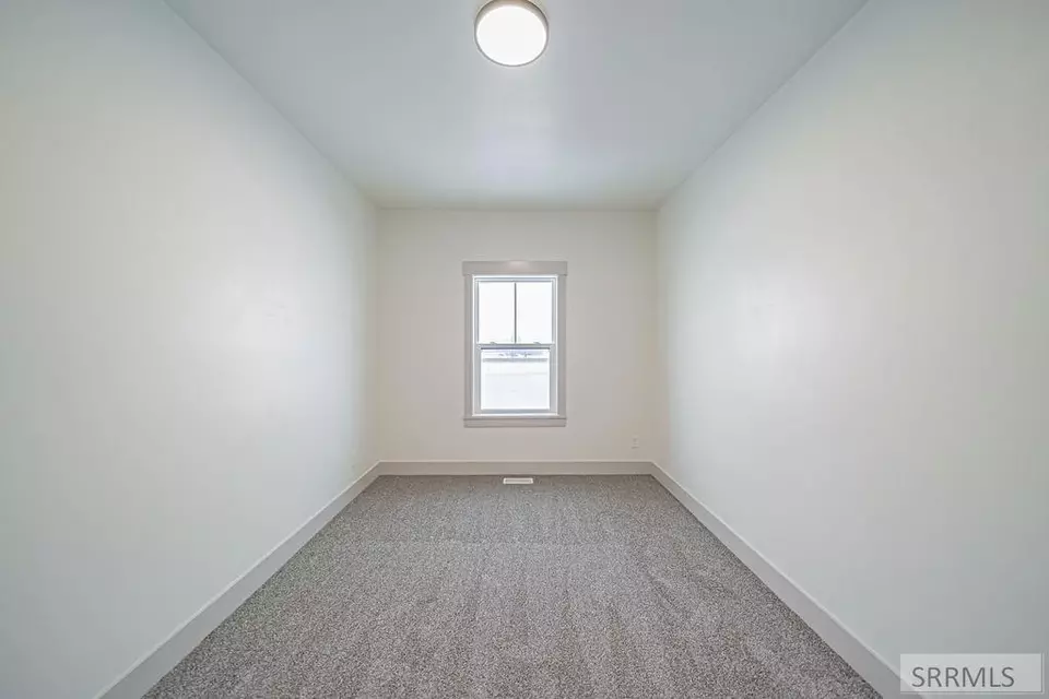 Bedroom - 5107 N Beach Dr, Idaho Falls, ID 83401 photo 5 of 5