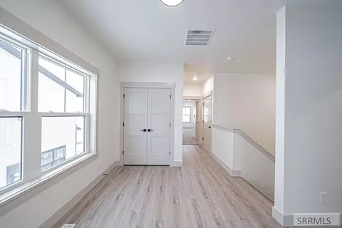 Entry Way - 5107 N Beach Dr, Idaho Falls, ID 83401 photo 1 of 1