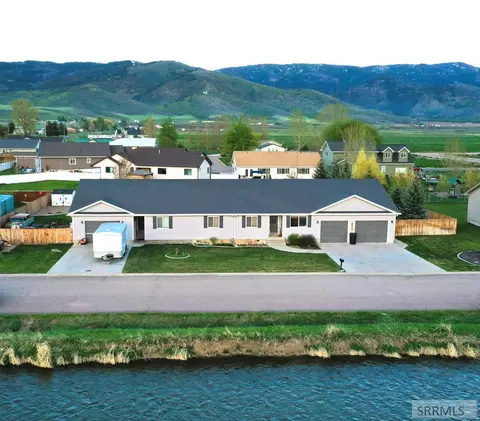 105 S 8th E, Grace, ID 83241 photo 1