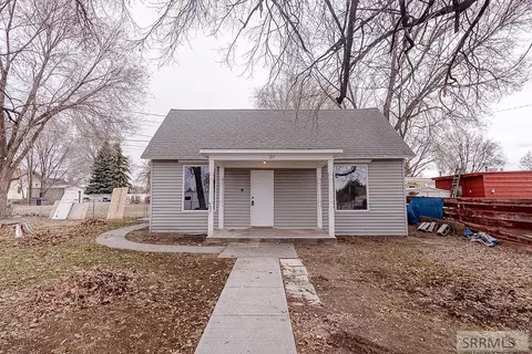 127 S 1st W, Rigby, ID 83442 photo 1
