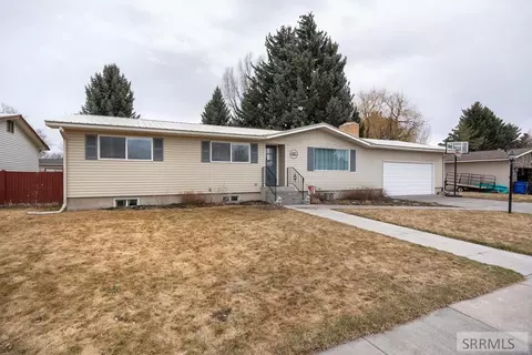 587 Gemini Dr, Rexburg, ID 83440 photo 1