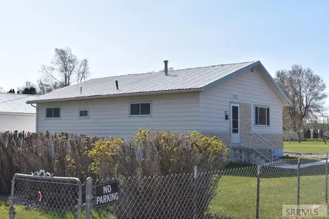 207 S 3rd E, Aberdeen, ID 83210 photo 1