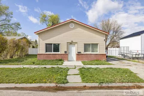 267 Pine St, Shelley, ID 83274 photo 1