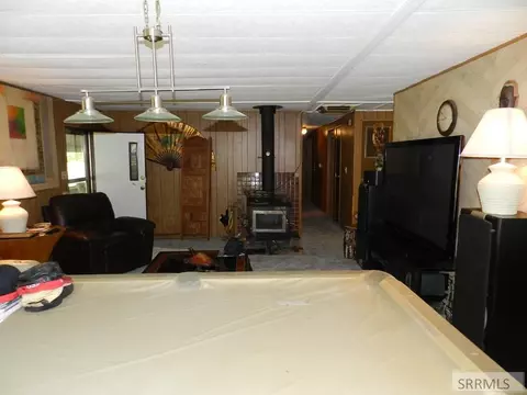 Living - 111 N Agate Dr, Salmon, ID 83467 photo 3 of 5
