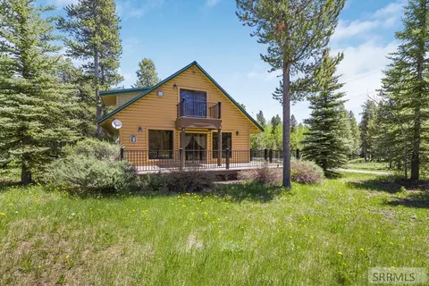 4001 Otter Trl, Island Park, ID 83429