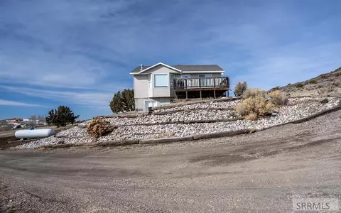 1027 E Butte Rd, Menan, ID 83434 photo 1