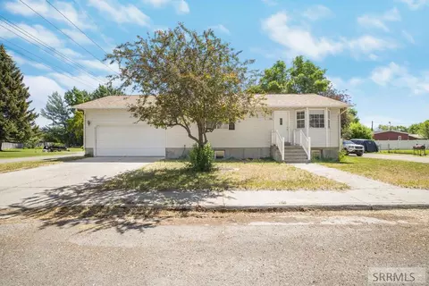 146 N 4th W, Rexburg, ID 83440 photo 1