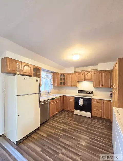 Kitchen - 238 Louise Dr, Arco, ID 83213 photo 2 of 2