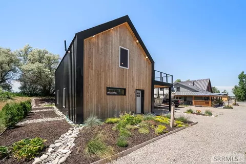 7885 Cottage Ct, Rexburg, ID 83440