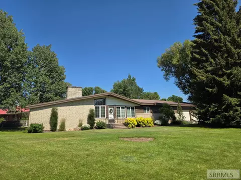 430 N 7th E, Saint Anthony, ID 83445 photo 1