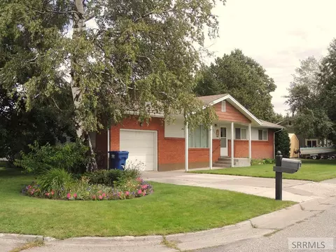 595 Bechler Dr, Saint Anthony, ID 83445