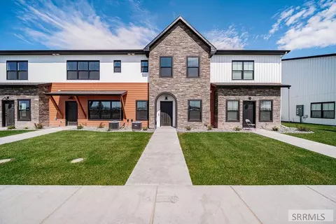 4989 N Beach Dr, Idaho Falls, ID 83401
