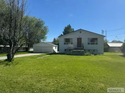 471 W 1st N, Rexburg, ID 83440 photo 1