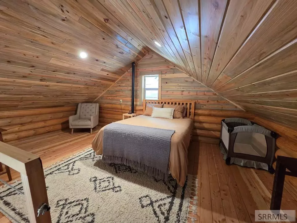 Bedroom - 3361 N Hwy 93, Gibbonsville, ID 83463 photo 4 of 7