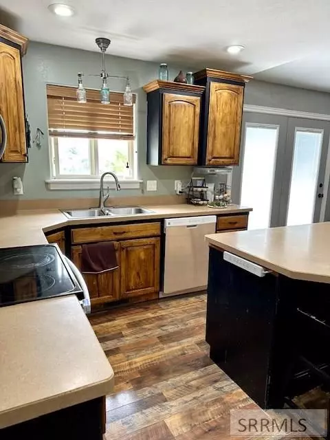 Kitchen - 2 N 3737 E, Rigby, ID 83442 photo 4 of 4