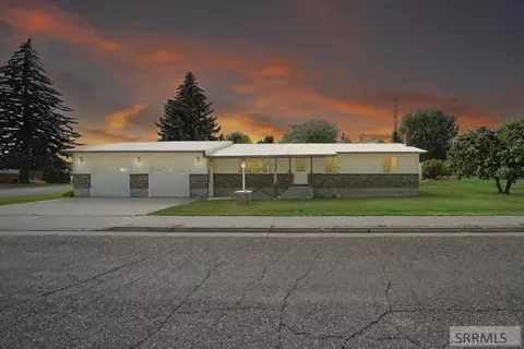 415 Juniper View Ave, Saint Anthony, ID 83445