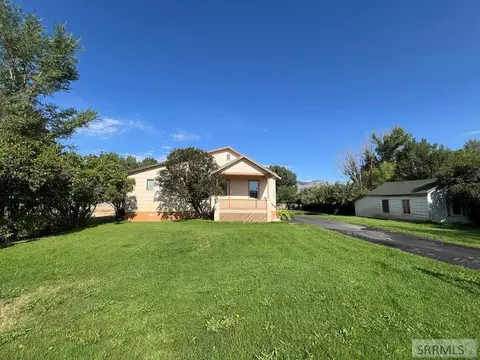 322 N St Charles St, Salmon, ID 83467