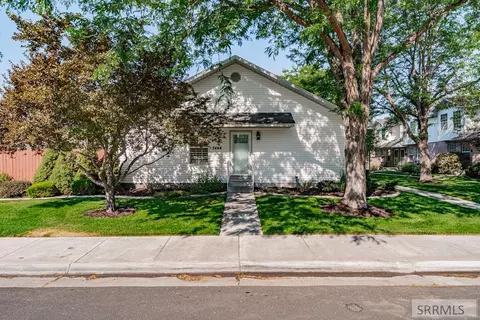 2444 St Clair Ave, Idaho Falls, ID 83404