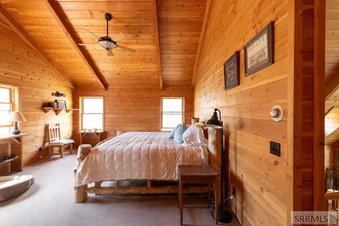 Bedroom - 9885 Challis Creek Rd, Challis, ID 83226 photo 2 of 5