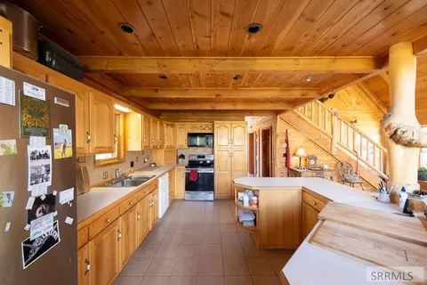 Kitchen - 9885 Challis Creek Rd, Challis, ID 83226 photo 4 of 4