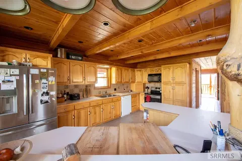 Kitchen - 9885 Challis Creek Rd, Challis, ID 83226 photo 1 of 4