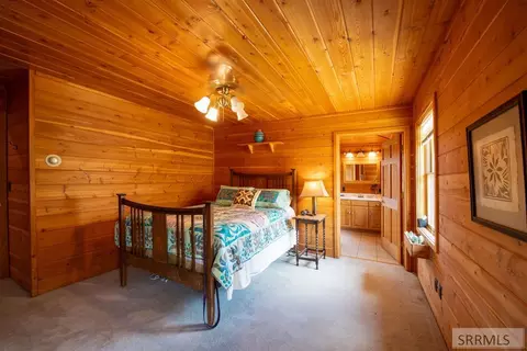 Bedroom - 9885 Challis Creek Rd, Challis, ID 83226 photo 1 of 5