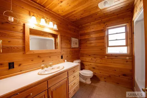 Bath - 9885 Challis Creek Rd, Challis, ID 83226 photo 1 of 4