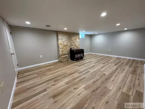 Living - 65 E 2nd N, Rexburg, ID 83440 photo 3 of 4