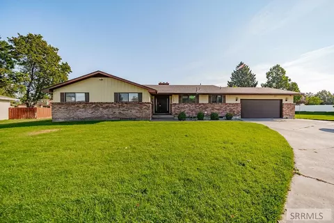 1367 Homer Ave, Idaho Falls, ID 83404