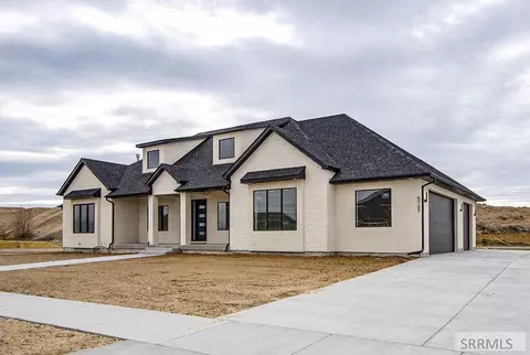 5707 Long Cove Dr, Idaho Falls, ID 83404