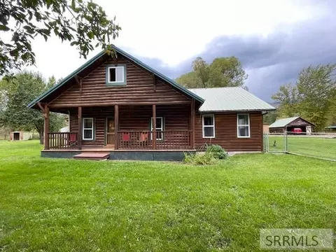 432 N Hwy 93, Carmen, ID 83462