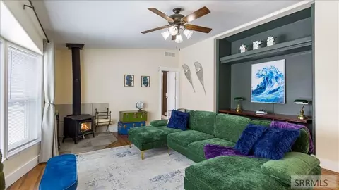 Living - 624 Easy St, Driggs, ID 83422 photo 2 of 5