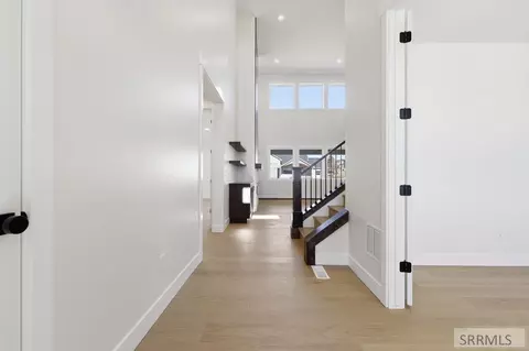 Entry Way - 609 Hillside Dr, Rexburg, ID 83440 photo 2 of 7
