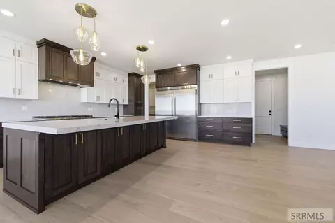 Kitchen - 609 Hillside Dr, Rexburg, ID 83440 photo 5 of 7
