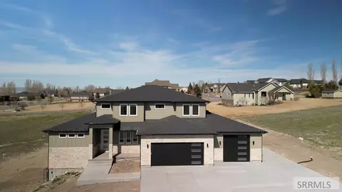 Exterior - 609 Hillside Dr, Rexburg, ID 83440 photo 7 of 8
