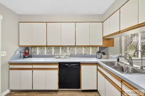 Kitchen - 138 N 4100 E, Rigby, ID 83442 photo 3 of 4