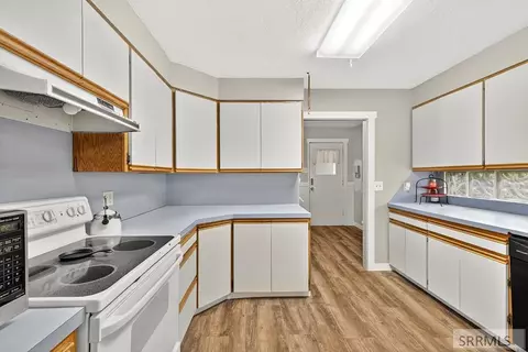 Kitchen - 138 N 4100 E, Rigby, ID 83442 photo 2 of 4