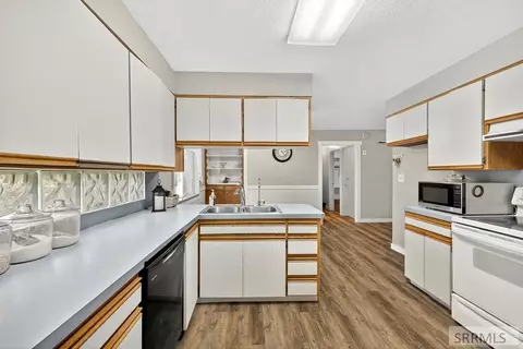 Kitchen - 138 N 4100 E, Rigby, ID 83442 photo 1 of 4